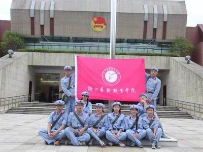 母校丰富多彩的生活开阔了我的眼界 文化经纪人服务的深刻启示